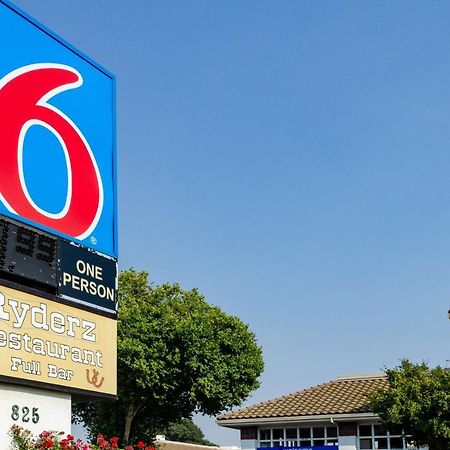 Motel 6 Oakdale, Ca Екстериор снимка
