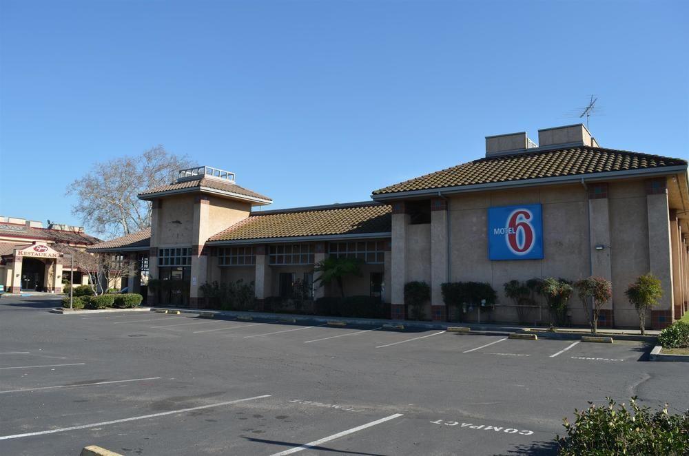Motel 6 Oakdale, Ca Екстериор снимка