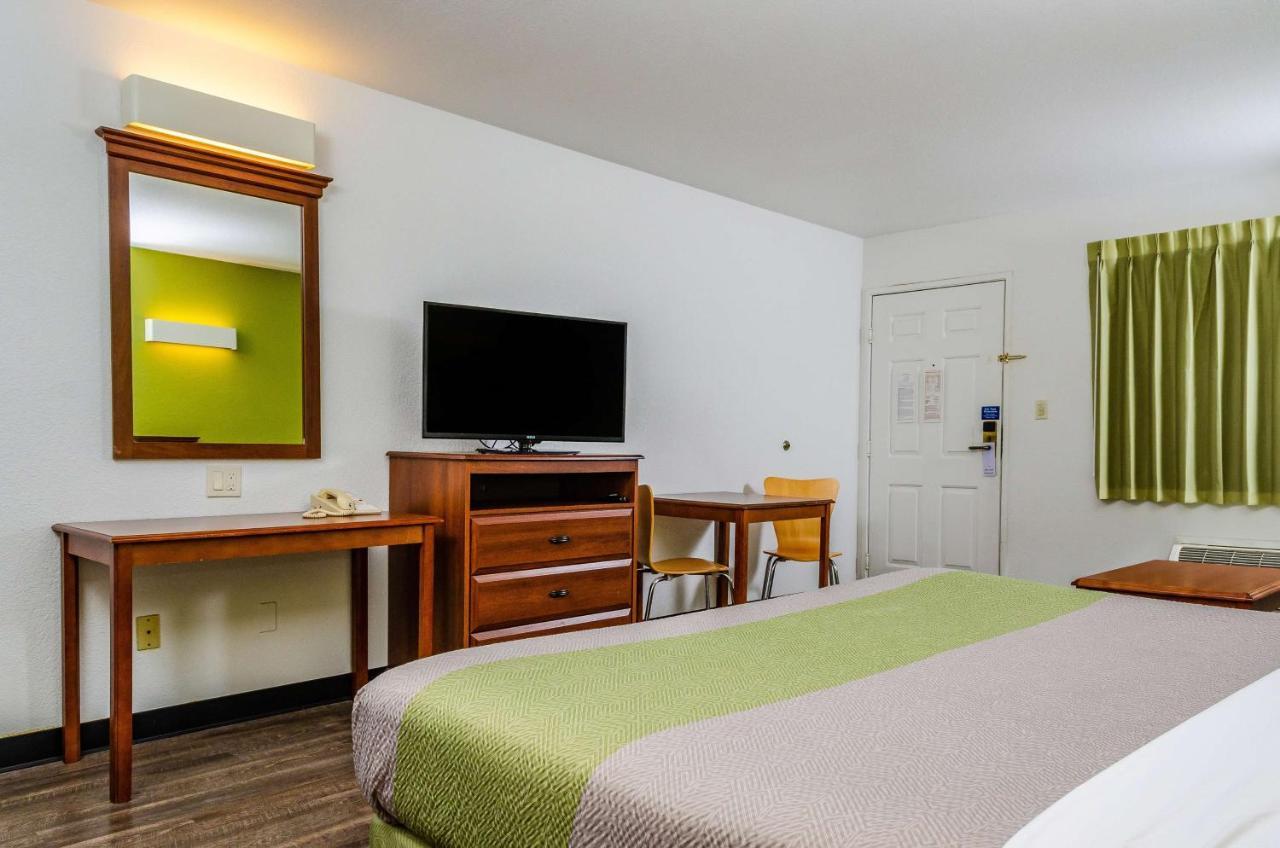 Motel 6 Oakdale, Ca Екстериор снимка