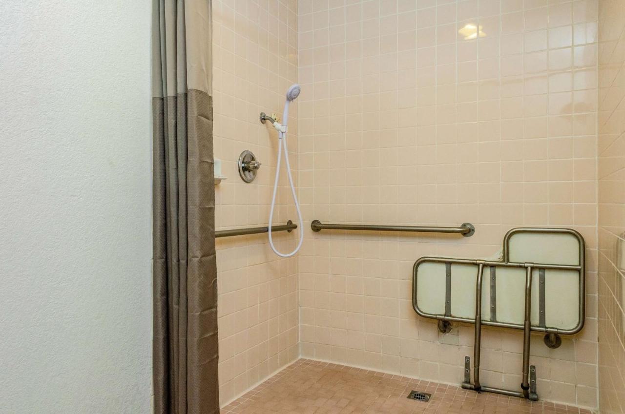 Motel 6 Oakdale, Ca Екстериор снимка