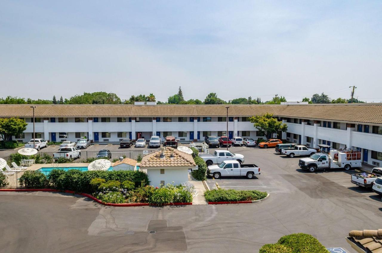 Motel 6 Oakdale, Ca Екстериор снимка