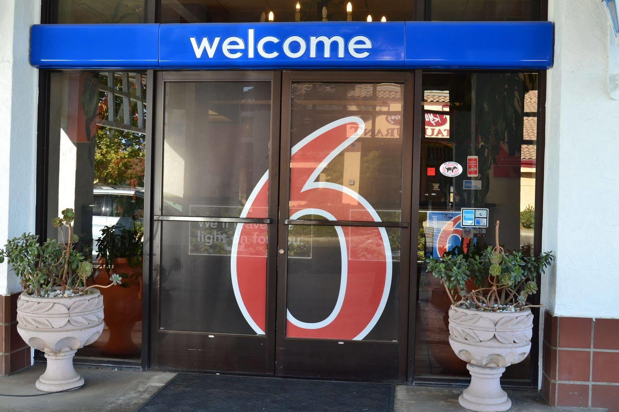 Motel 6 Oakdale, Ca Екстериор снимка