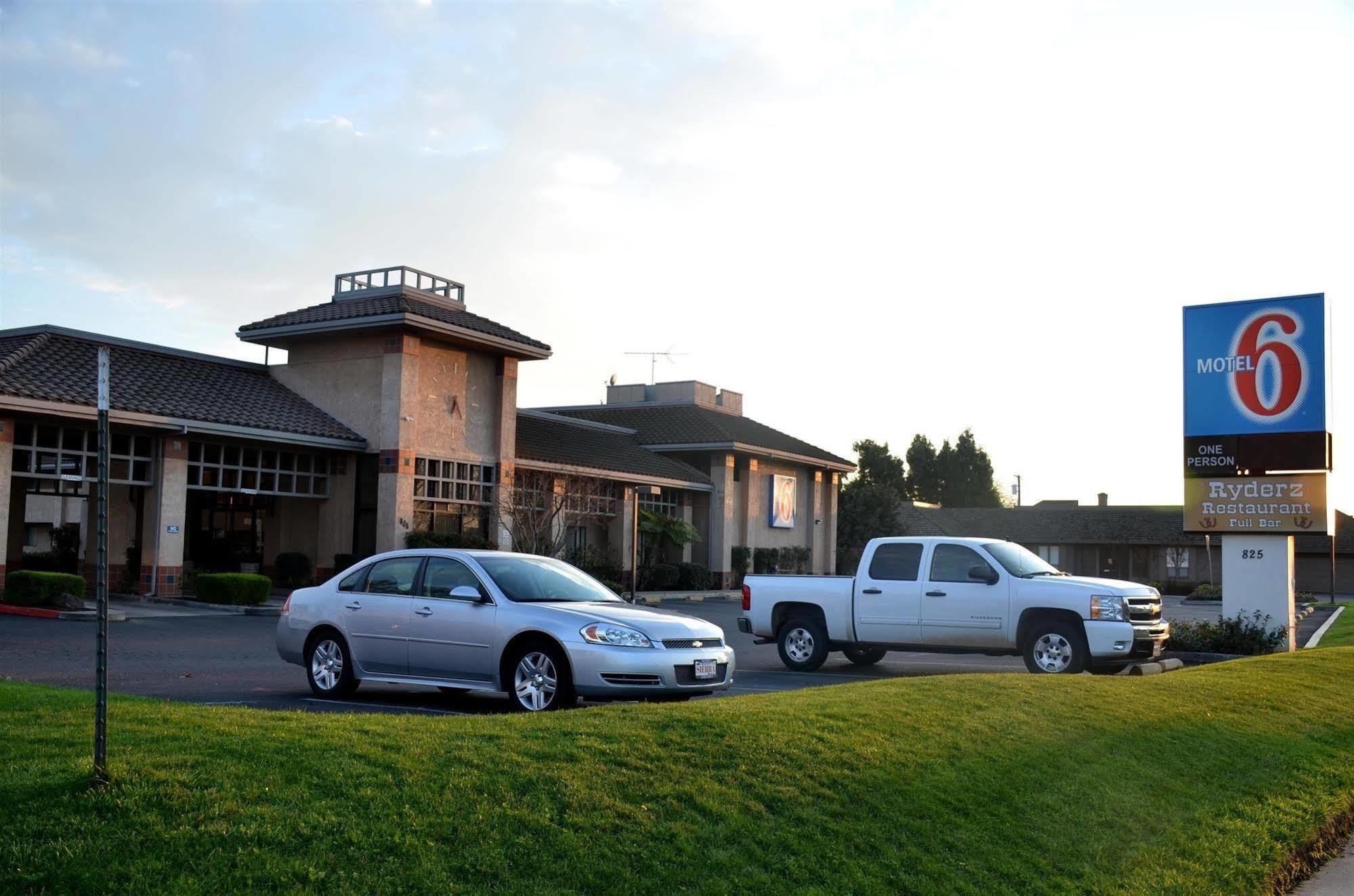Motel 6 Oakdale, Ca Екстериор снимка