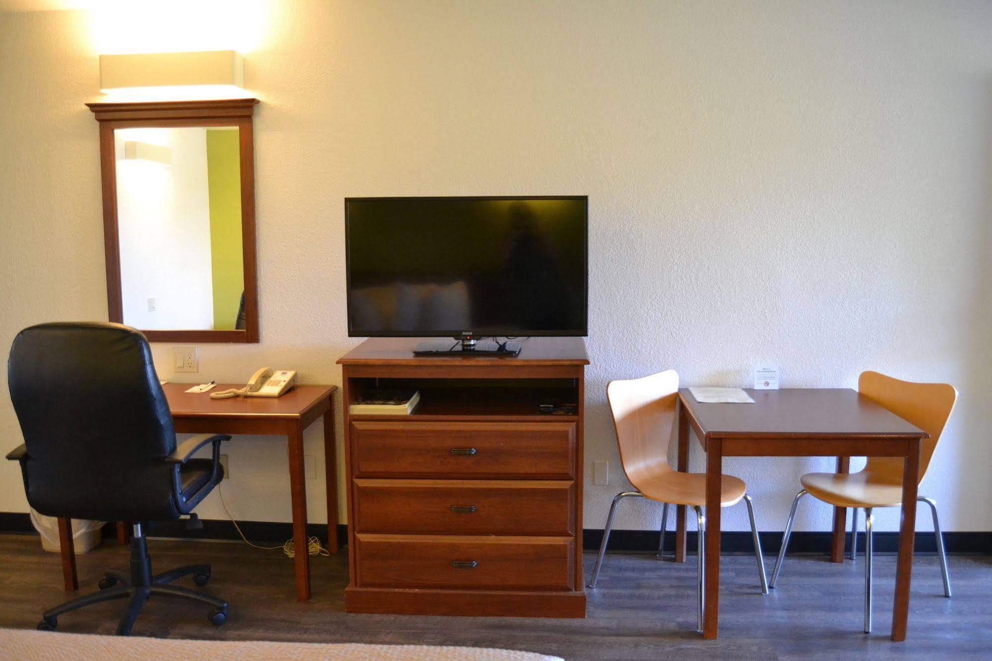 Motel 6 Oakdale, Ca Екстериор снимка