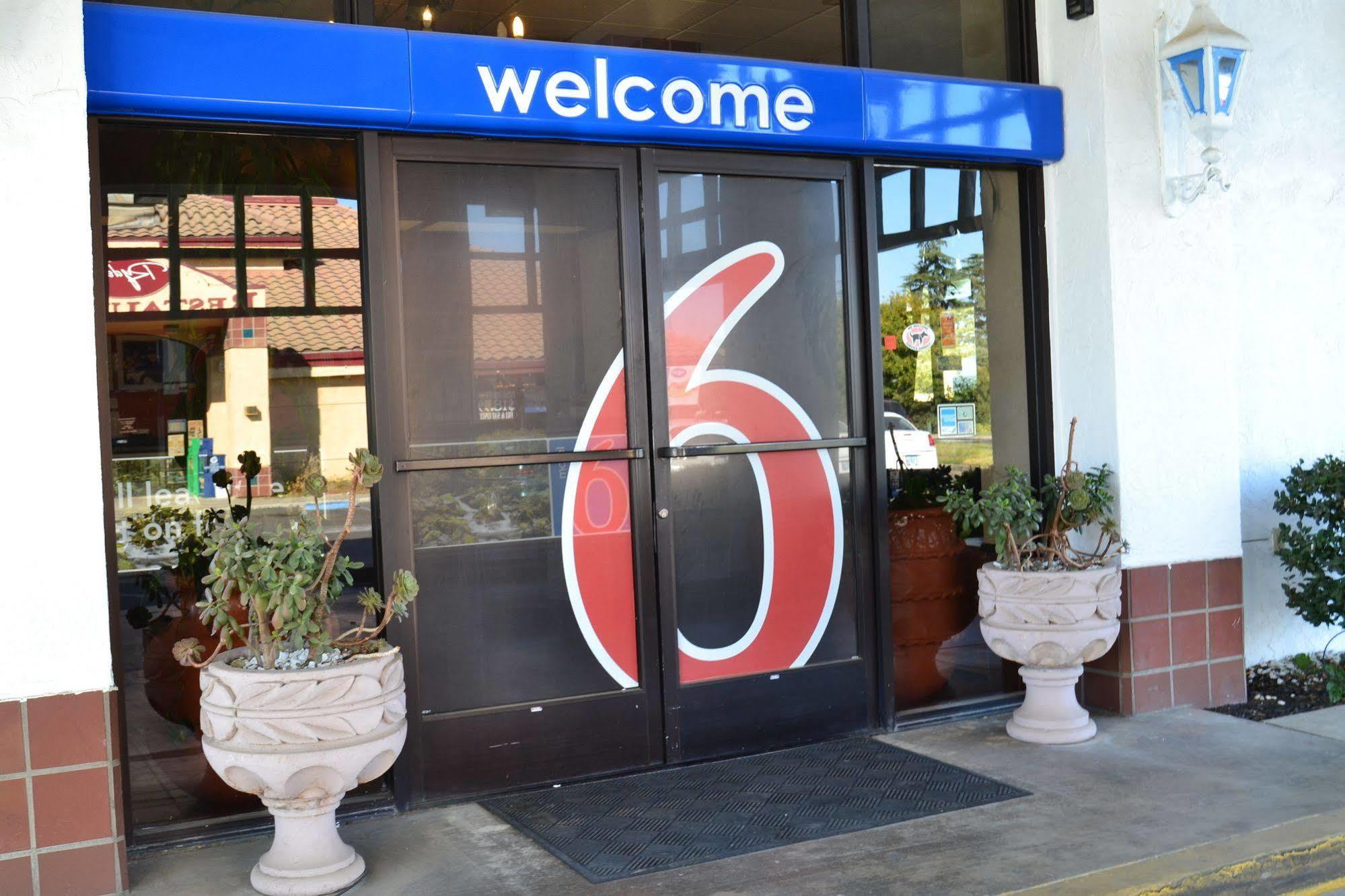 Motel 6 Oakdale, Ca Екстериор снимка